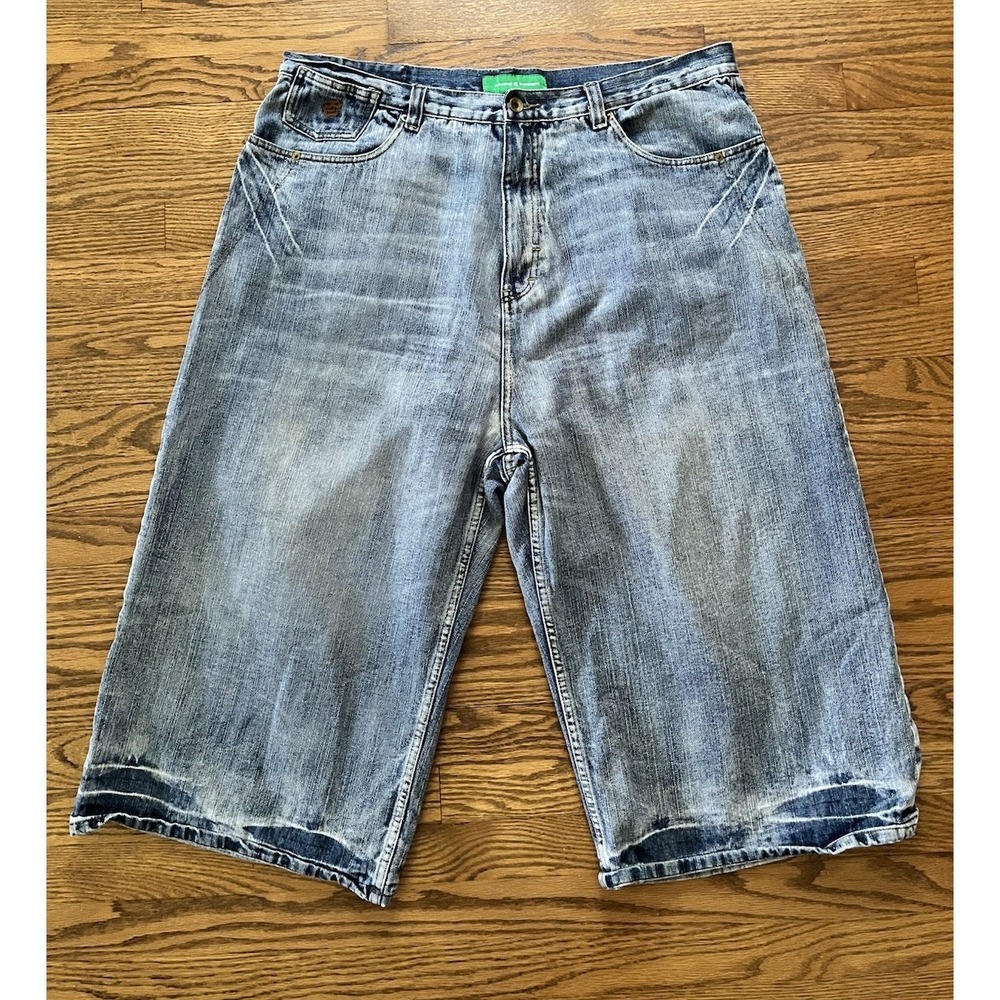 Vintage Y2K Rocawear‎ Baggy Long Capri Style Shorts With Back Stitched Design 42
